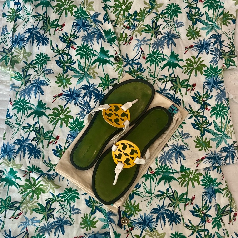 Palm Print Linen Short